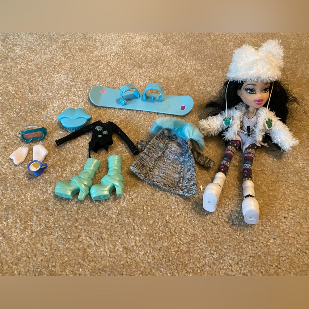 Bratz Snowkissed Jade Doll, snowboard, outfits & accessories 🏂 ❄️